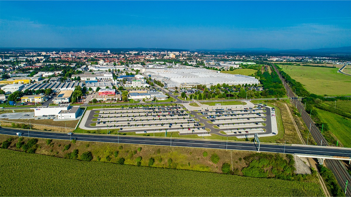 2022 Szombathely: A vállalat 25 éves jubileumot, a termékfejlesztési terület 20 éves jubileumot ünnepelt.