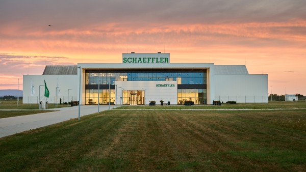 Ötéves a Schaeffler szombathelyi E-Mobility üzeme - Fenntartható növekedés és innováció